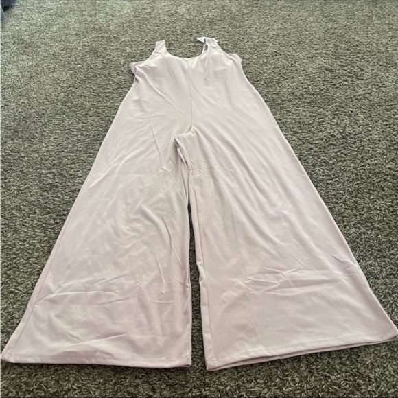 fawnfit nwt wide legromper with built-in bra, medium light pink - Picture 1 of 4